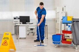 L’abbigliamento indispensabile per chi lavora nelle pulizie industriali