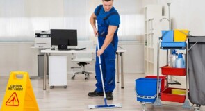 L’abbigliamento indispensabile per chi lavora nelle pulizie industriali